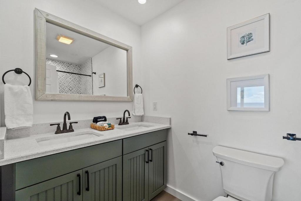 Newly Remodeled Beachfront Townhome - Sleeps 14 Panama City Beach Eksteriør bilde