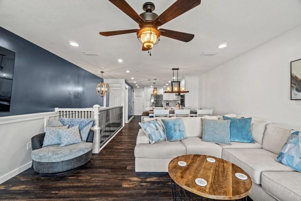 Newly Remodeled Beachfront Townhome - Sleeps 14 Panama City Beach Eksteriør bilde